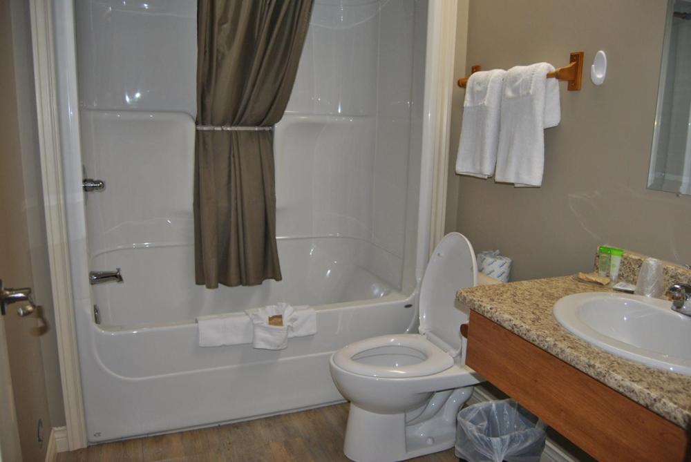 Auberge Bouctouche Inn & Suites Bagian luar foto